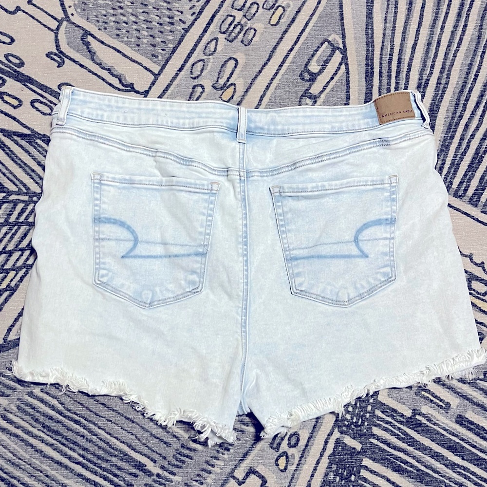 AE Next Level Stretch Super Hi Rise Shortie Light Wash